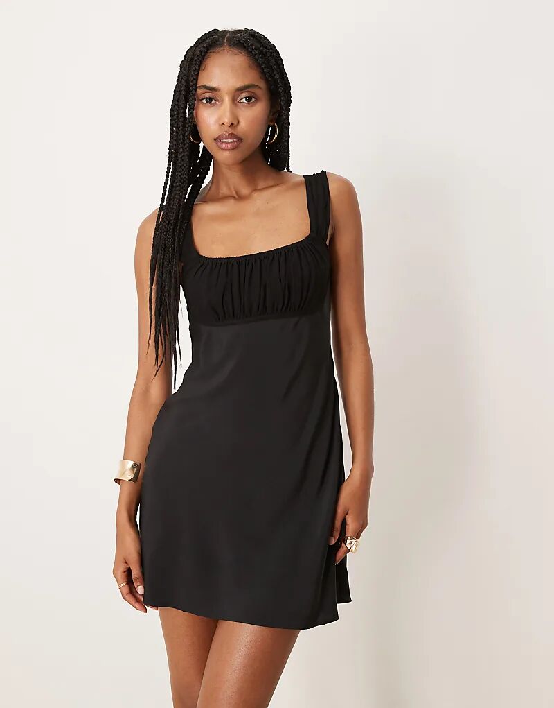 Атласное мини-платье Mango с короткими рукавами черного цвета
Атласное мини-платье Mango с короткими рукавами черного цвета