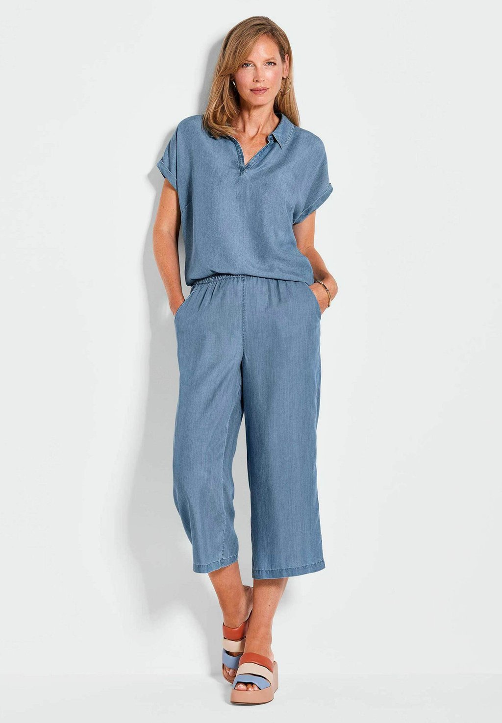 Блуза GOLDNER, светло-голубой
Блуза GOLDNER, светло-голубой