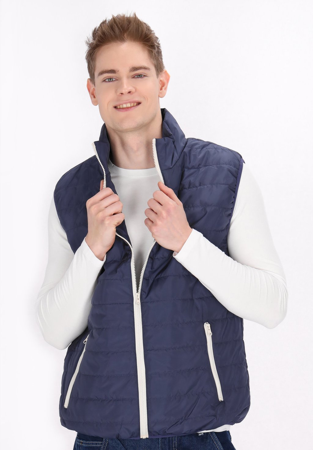 Жилет Mo, синий
Жилет Mo, синий