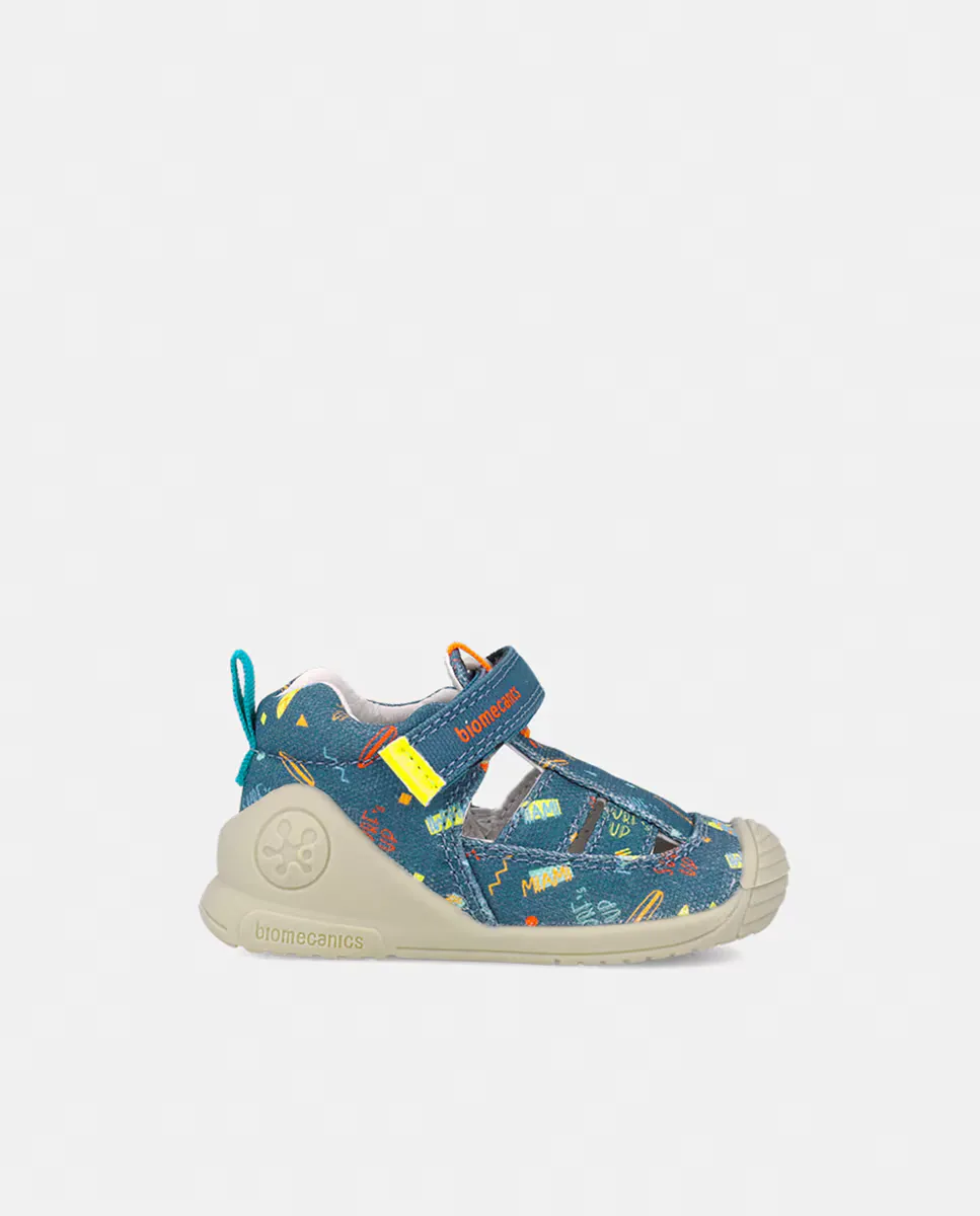 Закрытые детские сандалии для мальчиков с принтом, круглым и укрепленным носком Biomecanics, синий
Закрытые детские сандалии для мальчиков с принтом, круглым и укрепленным носком Biomecanics, синий