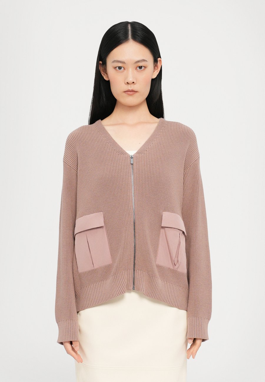 Кардиган MM by MaxMara LIBERO, Rosa/Light Pink
Кардиган MM by MaxMara LIBERO, Rosa/Light Pink