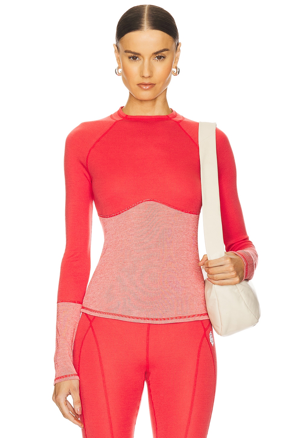 X fp movement moonlight базовый слой топ с длинными рукавами Free People, цвет winterberry 
X fp movement moonlight базовый слой топ с длинными рукавами Free People, цвет winterberry