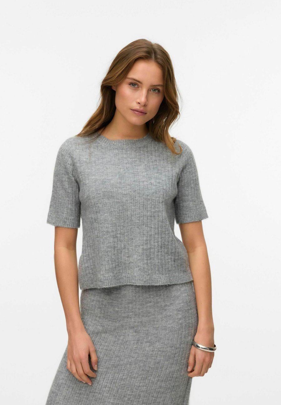 Футболка Vero Moda VMSALLY, Light Grey Melange/Light Grey, Серый, Футболка Vero Moda VMSALLY, Light Grey Melange/Light Grey
Футболка Vero Moda VMSALLY, Light Grey Melange/Light Grey, Серый, Футболка Vero Moda VMSALLY, Light Grey Melange/Light Grey