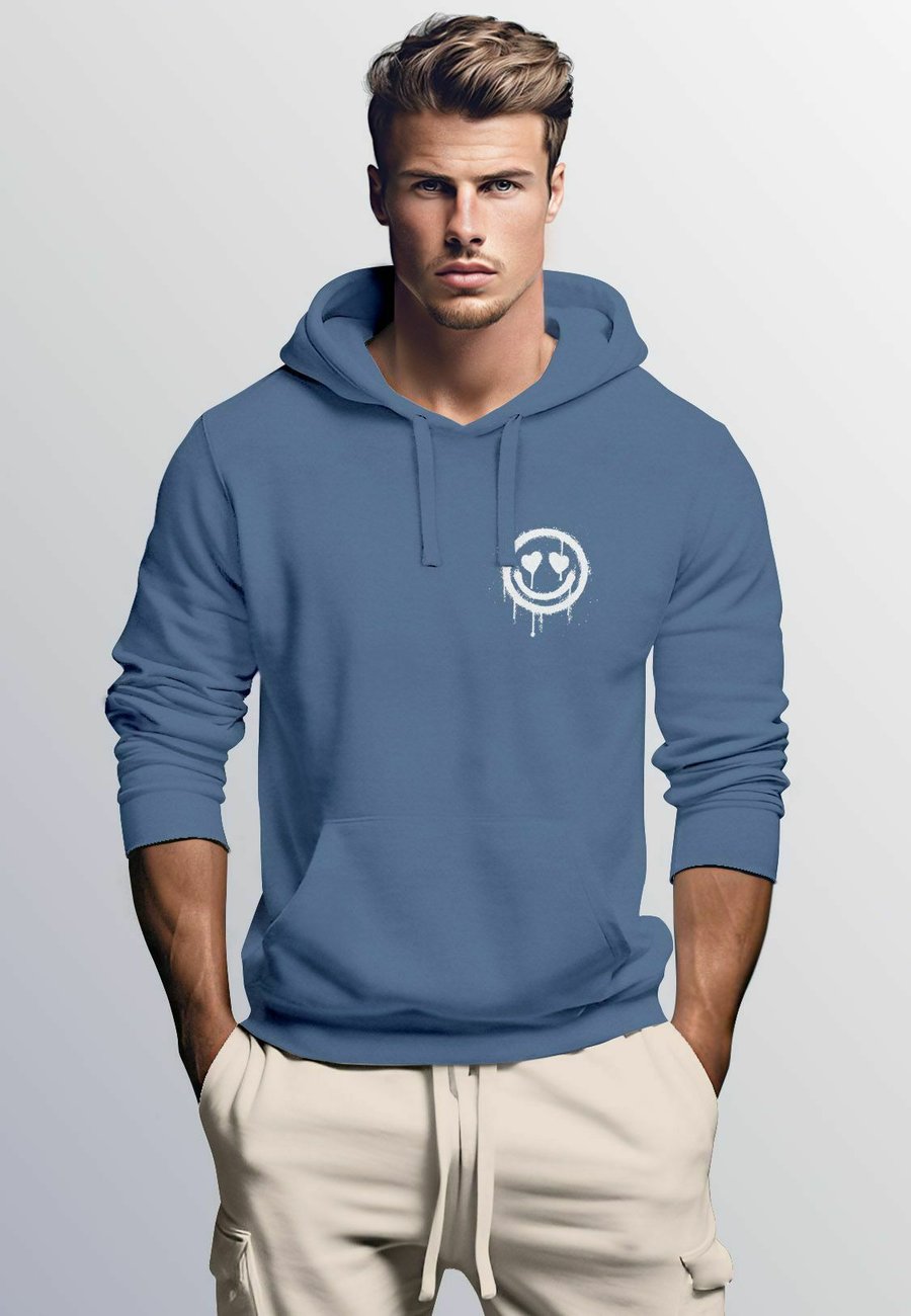 Худи Neverless MOTIV DRIP FACE DRIPPY SMILE HERZ-AUGEN LÄCHELN GRAFFITI FASHION STREETSTYLE, Indigo Blue/Blue
Худи Neverless MOTIV DRIP FACE DRIPPY SMILE HERZ-AUGEN LÄCHELN GRAFFITI FASHION STREETSTYLE, Indigo Blue/Blue