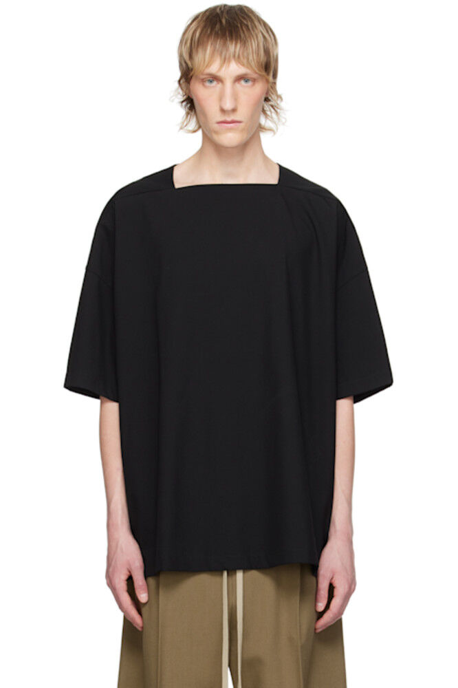 Черная футболка с квадратным вырезом Fear of God
Черная футболка с квадратным вырезом Fear of God