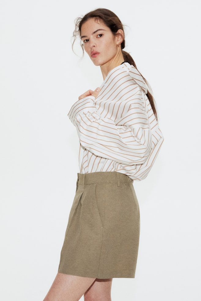 Шорты из льняной смеси H&M, зеленый
Шорты из льняной смеси H&M, зеленый