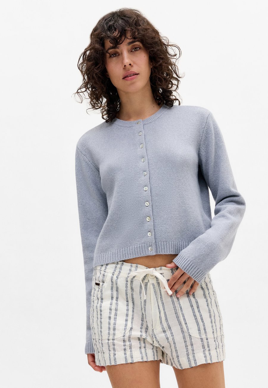 Кардиган BDG Urban Outfitters DALTON, Grey
Кардиган BDG Urban Outfitters DALTON, Grey