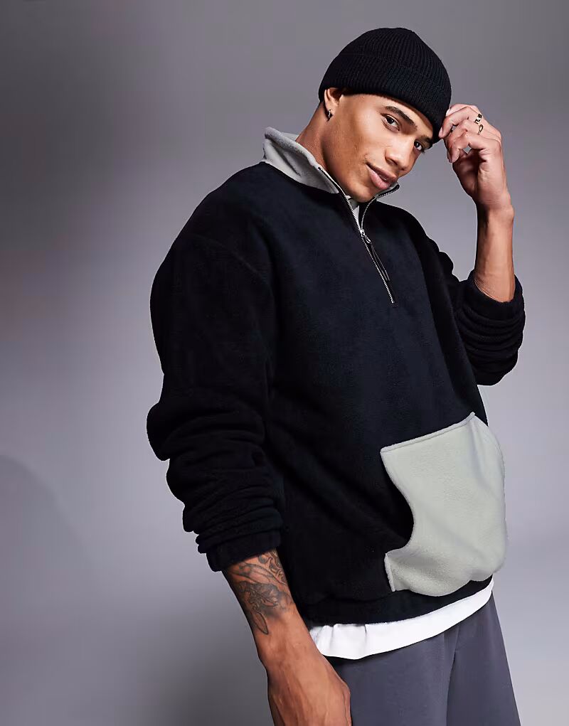 Свободная флисовая толстовка с четвертной молнией и карманом черного цвета Asos Design
Свободная флисовая толстовка с четвертной молнией и карманом черного цвета Asos Design