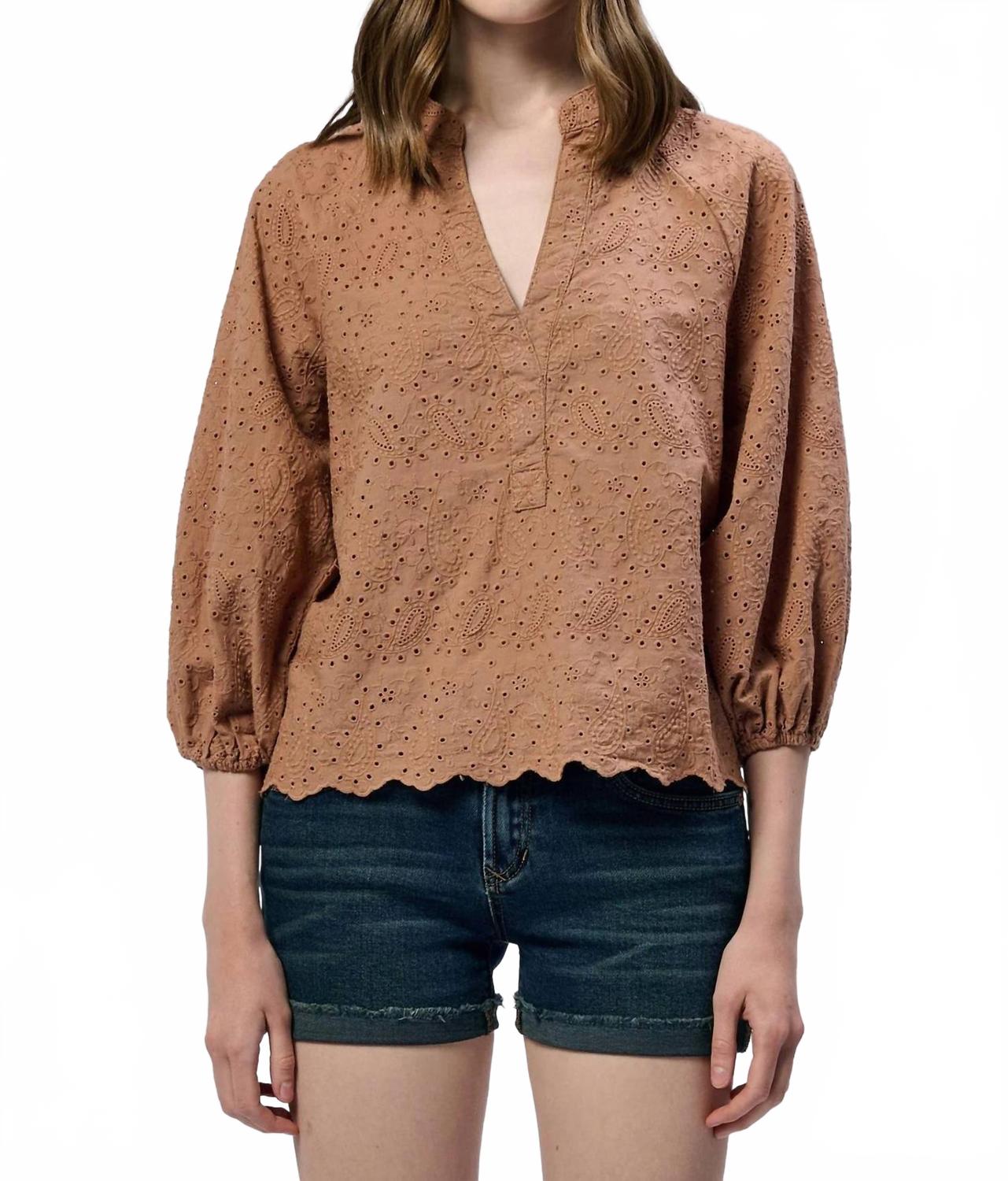 Кармелита топ с ажурными вставками в вышивке бисквитного цвета DEAR JOHN DENIM, Biscuit Embroidery
Кармелита топ с ажурными вставками в вышивке бисквитного цвета DEAR JOHN DENIM, Biscuit Embroidery