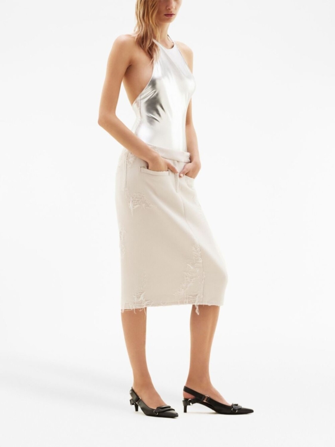 Courrèges боди с эффектом металлик и вышитым логотипом, серебряный
Courrèges боди с эффектом металлик и вышитым логотипом, серебряный