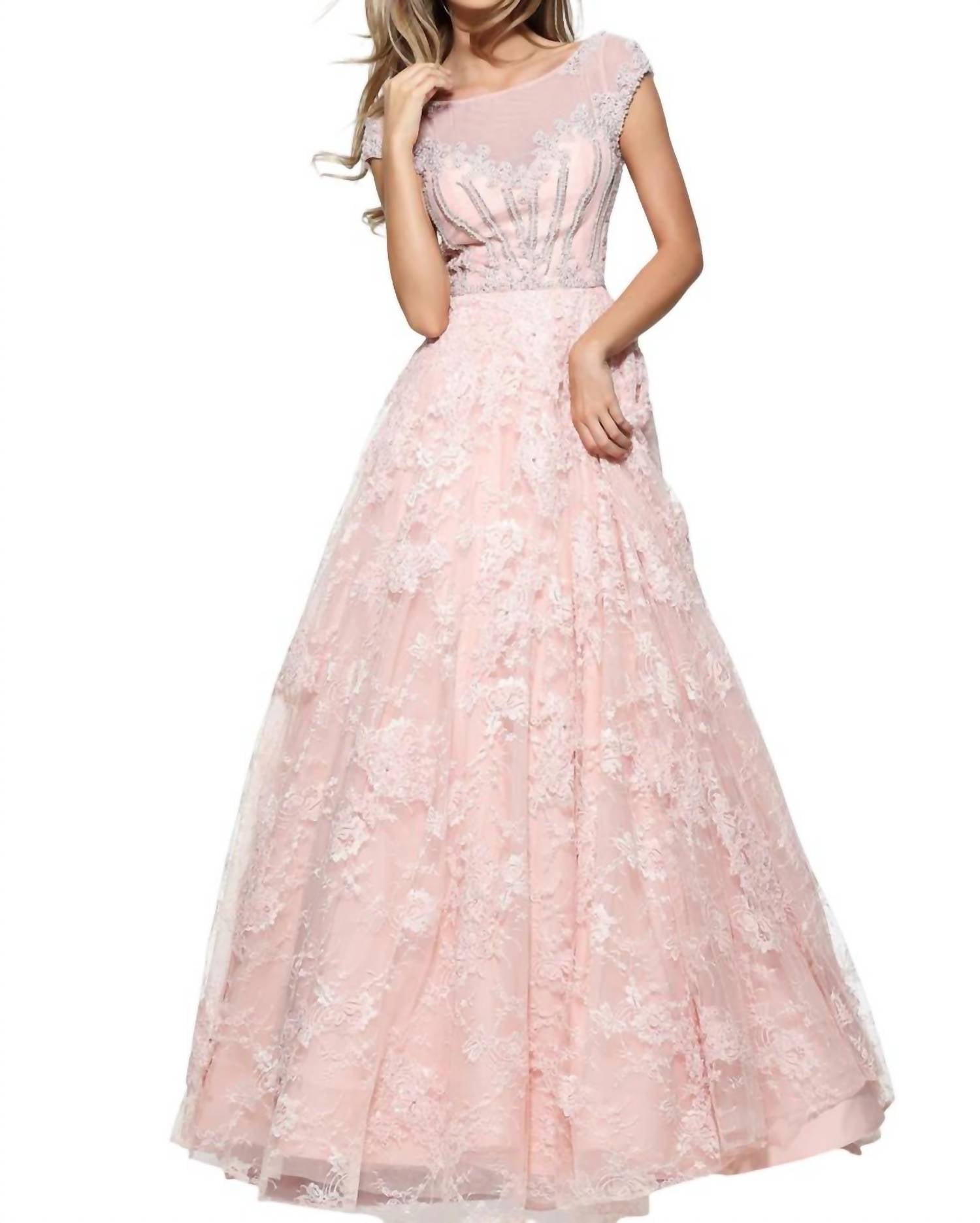 Платье выпускного вечера с рукавами-крылышками и бисером в цвете Blush Sherri Hill, красный
Платье выпускного вечера с рукавами-крылышками и бисером в цвете Blush Sherri Hill, красный