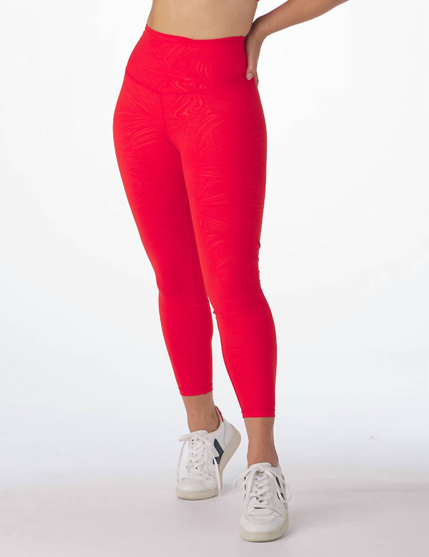 Соблазнительные укороченные леггинсы Cherry Swirl Gloss Glyder, Cherry Swirl Gloss
Соблазнительные укороченные леггинсы Cherry Swirl Gloss Glyder, Cherry Swirl Gloss