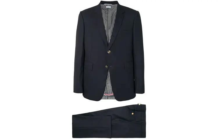 Костюм Super 120s с закругленным подолом THOM BROWNE, черный
Костюм Super 120s с закругленным подолом THOM BROWNE, черный