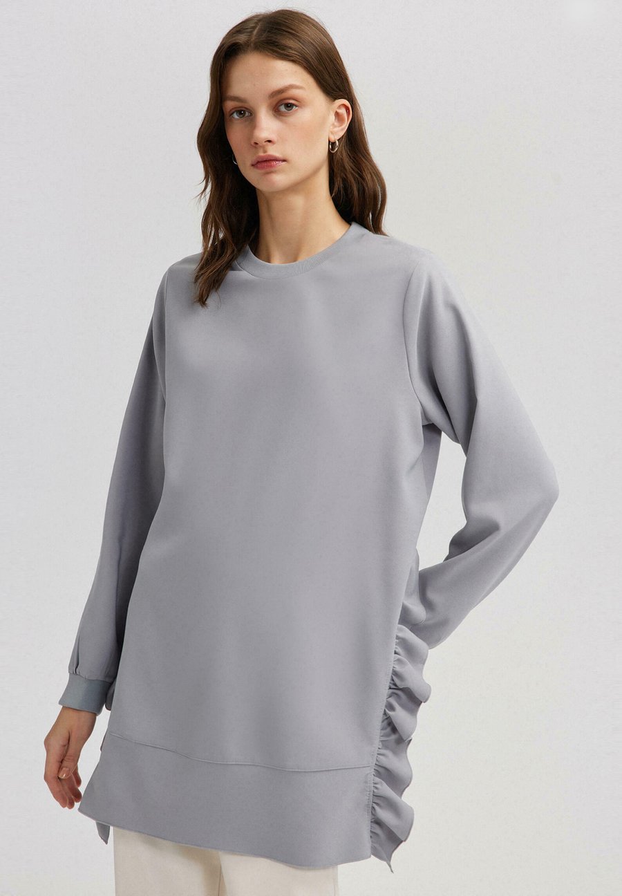 Толстовка Touché Privé RUFFLED CREPE, Grey/Dark Grey
Толстовка Touché Privé RUFFLED CREPE, Grey/Dark Grey