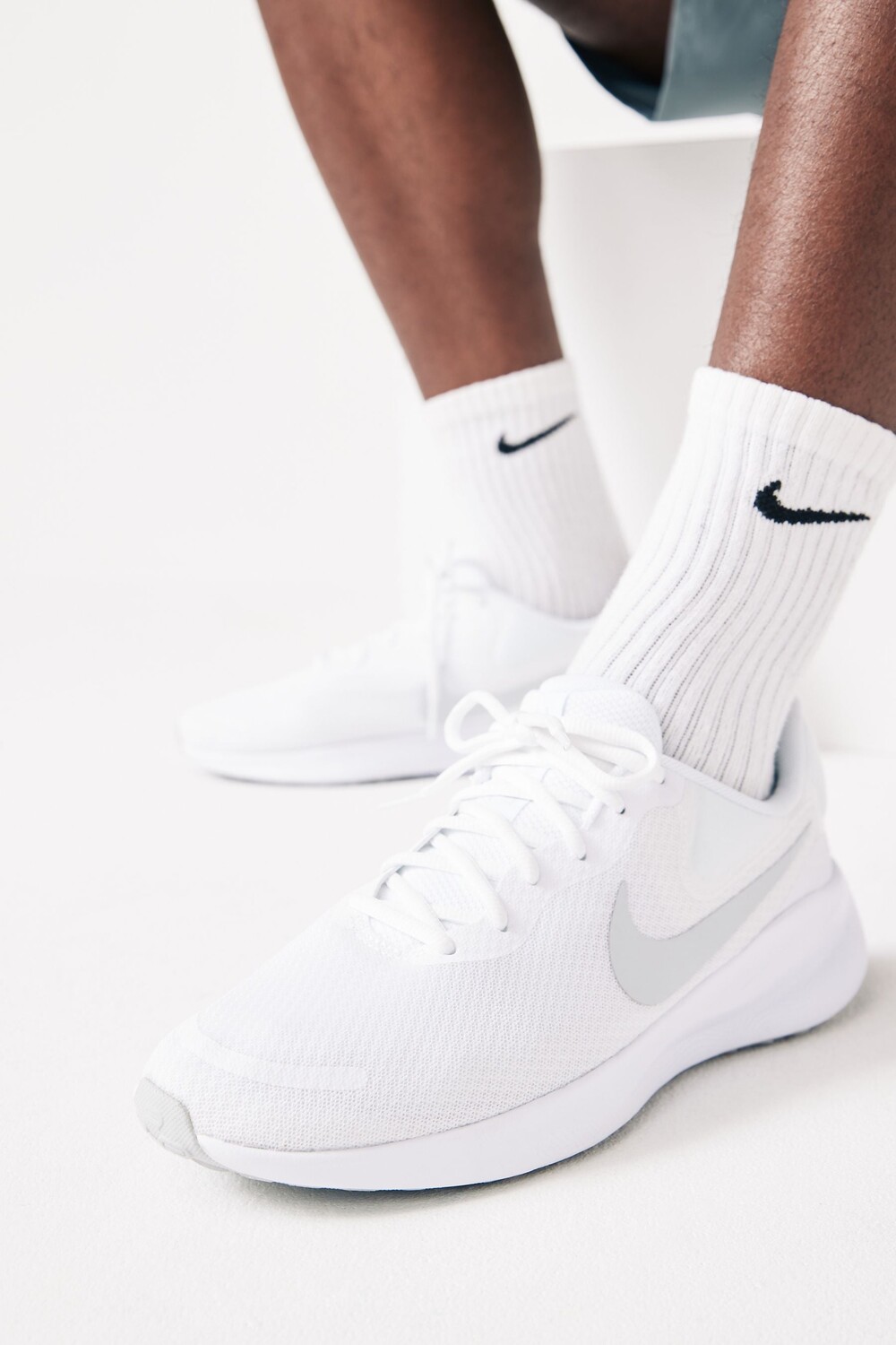 Шоссейные кроссовки Revolution 7 Nike, белый
Шоссейные кроссовки Revolution 7 Nike, белый