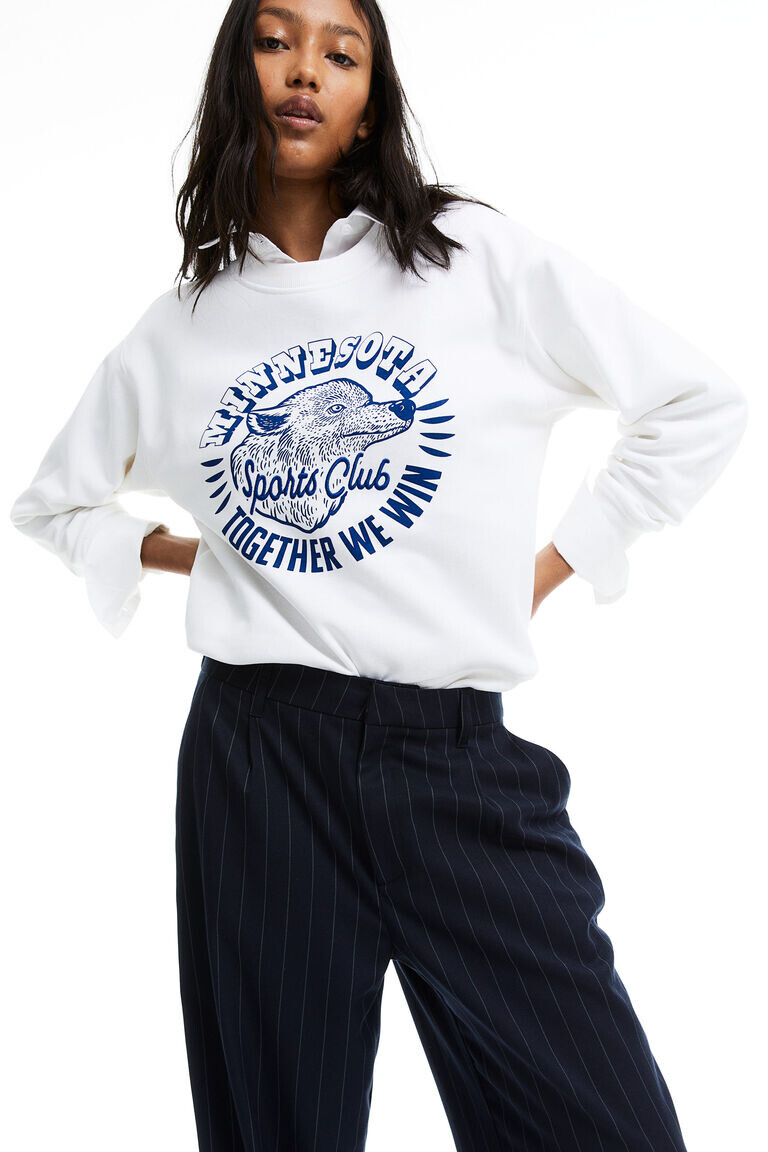 Толстовка с мотивом H&M, белый
Толстовка с мотивом H&M, белый