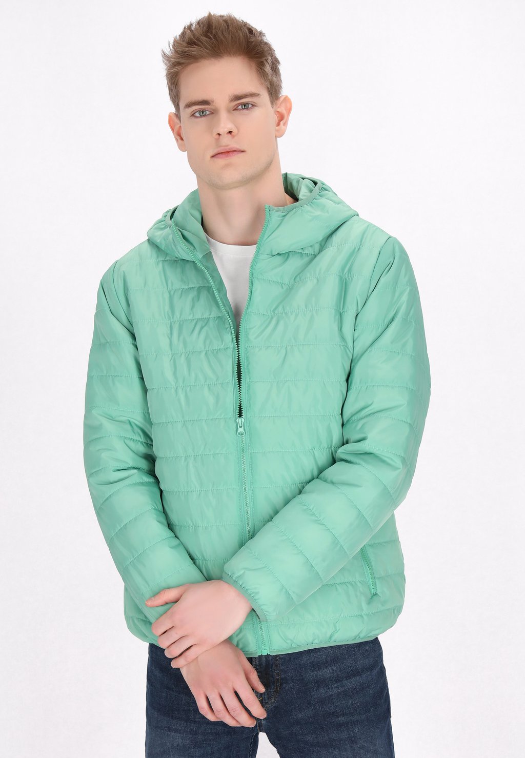 Легкая куртка Mo, зеленый
Легкая куртка Mo, зеленый