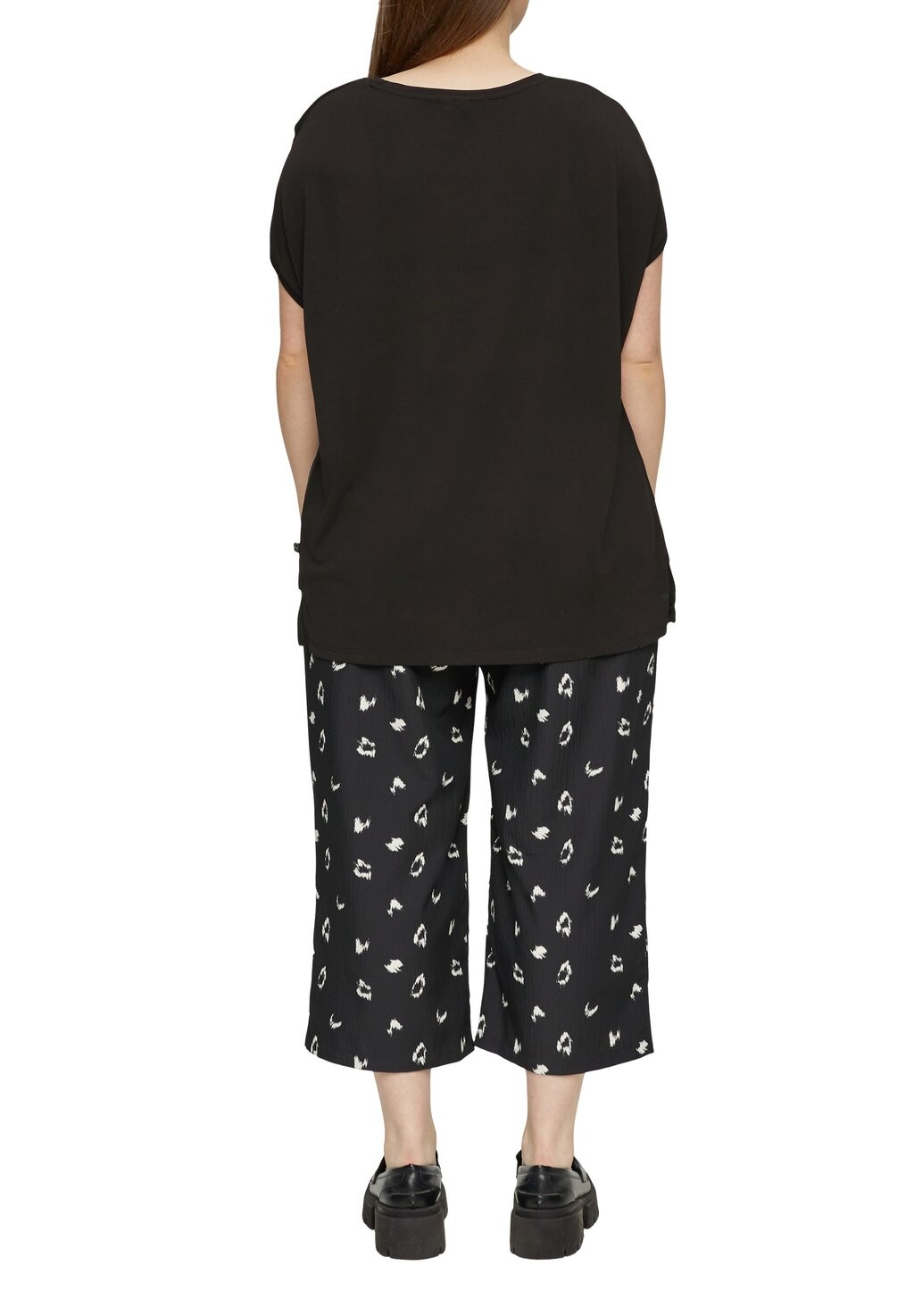 Базовая футболка IM LOOSE FIT MIT V-AUSSCHNITT QS, черный
Базовая футболка IM LOOSE FIT MIT V-AUSSCHNITT QS, черный