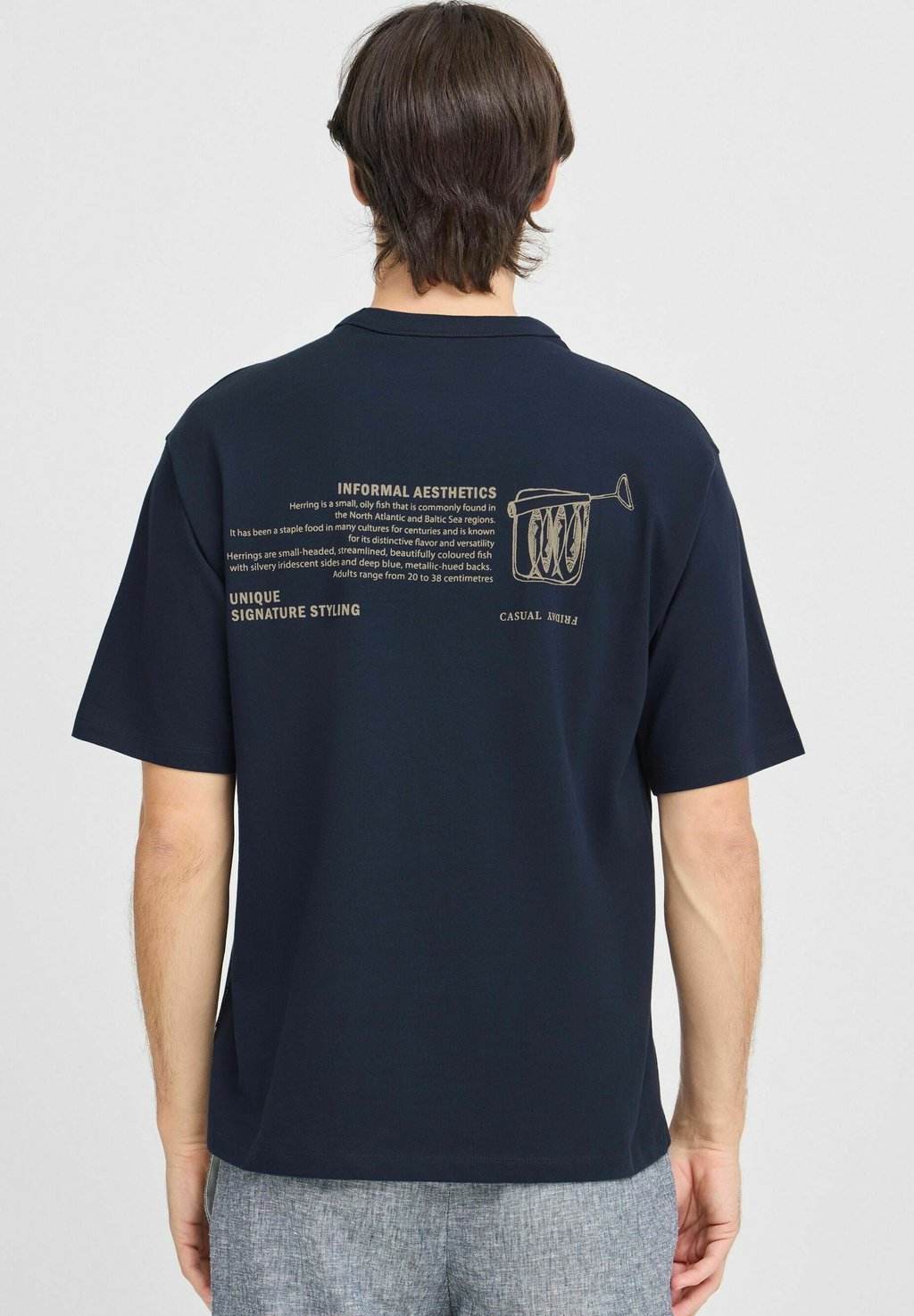 Футболка с принтом ARCHER Casual Friday, темно-синий 
Футболка с принтом ARCHER Casual Friday, темно-синий