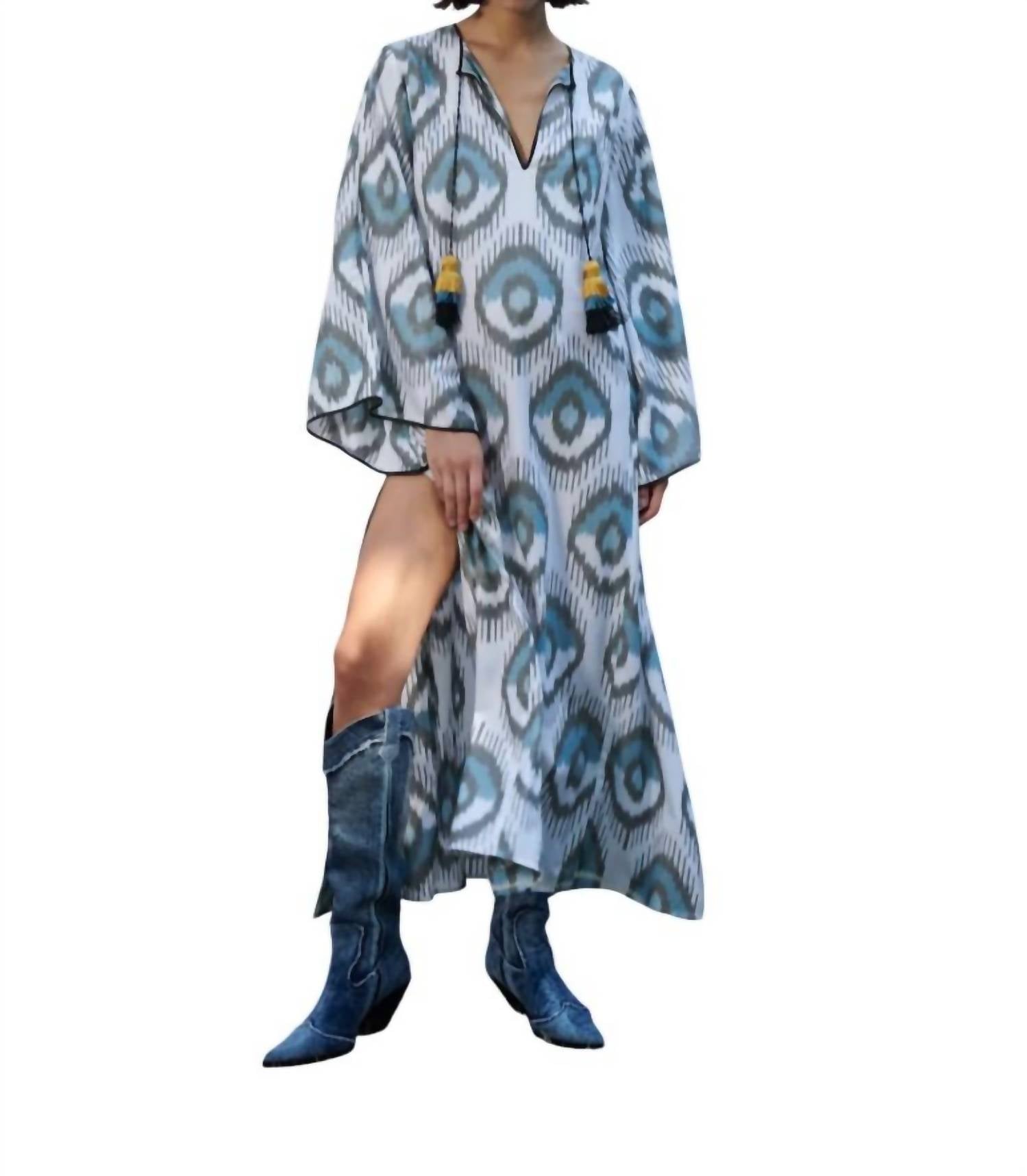 Платье-кафтан в стиле гарем с кисточками синего цвета от сглаза Punicana
Платье-кафтан в стиле гарем с кисточками синего цвета от сглаза Punicana