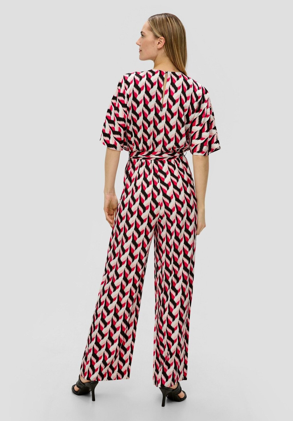 Комбинезон s.Oliver BLACK LABEL, черный 
Комбинезон s.Oliver BLACK LABEL, черный