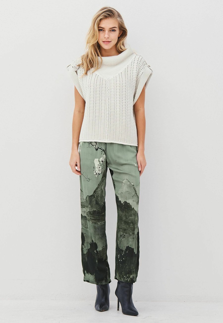 Брюки NÜ Denmark ALLI, Army Mix/Green
Брюки NÜ Denmark ALLI, Army Mix/Green