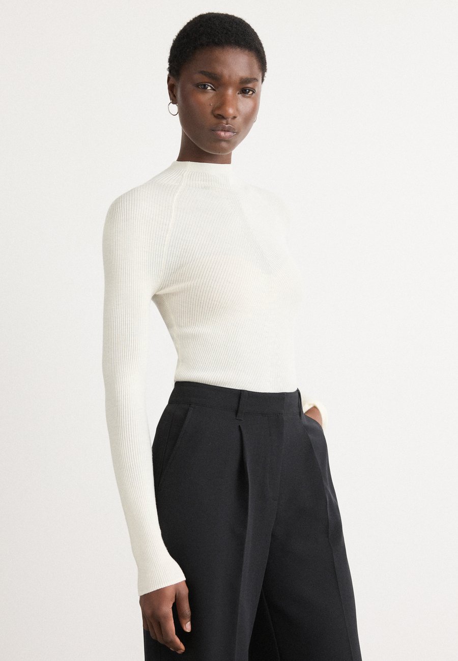 Джемпер BOSS FOLIORA, Open White/White
Джемпер BOSS FOLIORA, Open White/White