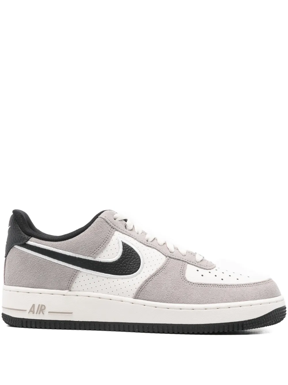 Кроссовки Air Force 1 '07 LV8 с панелями Nike, серый
Кроссовки Air Force 1 '07 LV8 с панелями Nike, серый