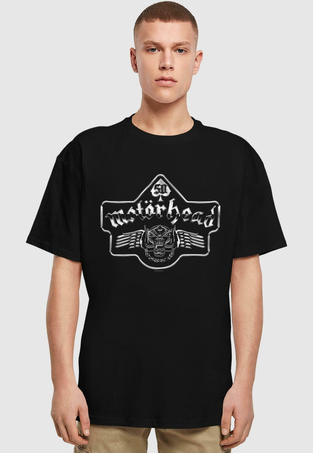 Футболка с принтом MOTORHEAD - 50TH ACE WINGS CHROME EMBLEM HEAVY TEE Merchcode, черный
Футболка с принтом MOTORHEAD - 50TH ACE WINGS CHROME EMBLEM HEAVY TEE Merchcode, черный