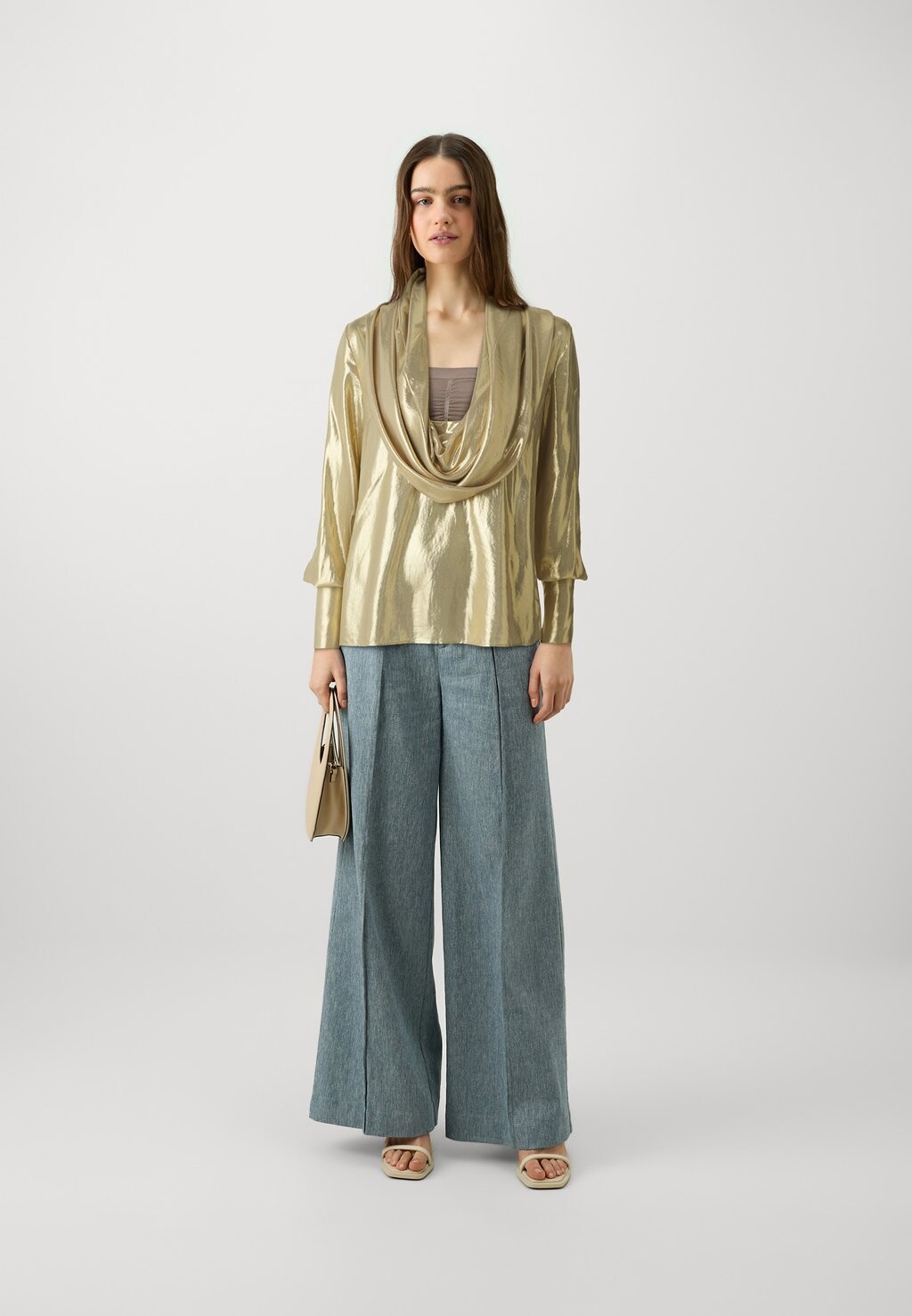 Блуза WALKER BLUSA Pinko, золотой
Блуза WALKER BLUSA Pinko, золотой