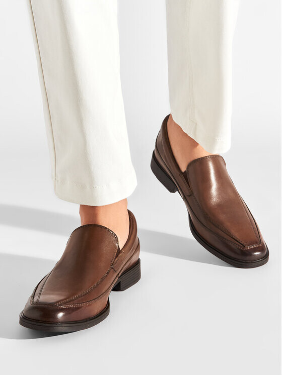 Полуботинки Clarks, коричневый
Полуботинки Clarks, коричневый