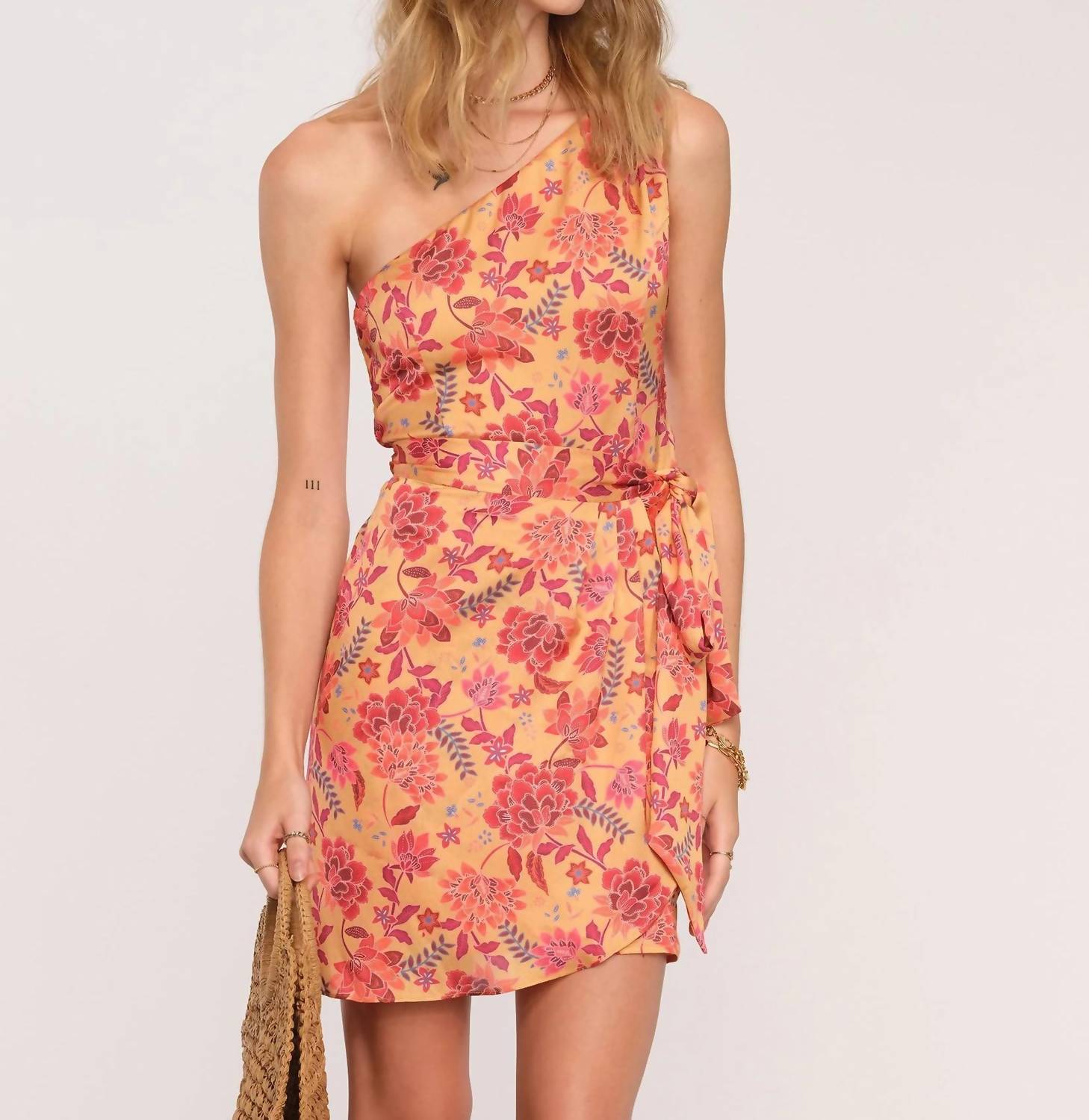 Платье Willow в золотом/коралловом цвете heartloom
Платье Willow в золотом/коралловом цвете heartloom