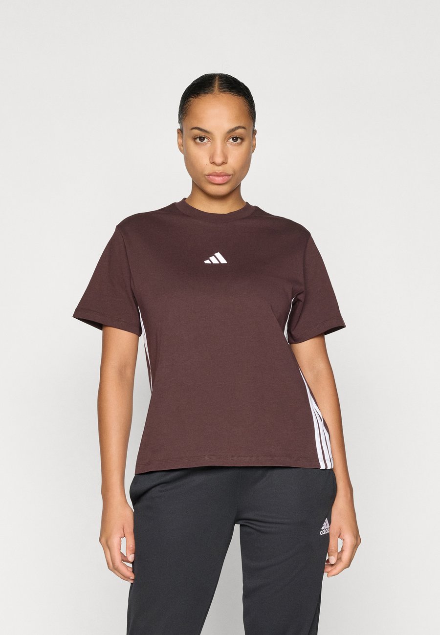 Футболка Adidas Sportswear Print T-shirt, Shadow Brown/White/Dark Brown, Белый, Футболка Adidas Sportswear Print T-shirt, Shadow Brown/White/Dark Brown
Футболка Adidas Sportswear Print T-shirt, Shadow Brown/White/Dark Brown, Белый, Футболка Adidas Sportswear Print T-shirt, Shadow Brown/White/Dark Brown