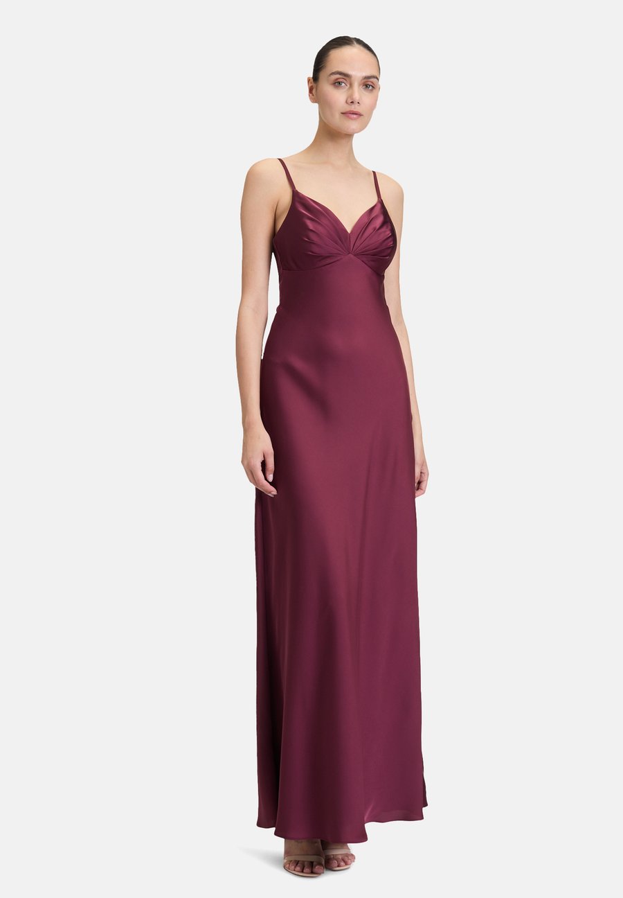 Платье Vera Mont Occasion wear, Wild Ruby/Bordeaux
Платье Vera Mont Occasion wear, Wild Ruby/Bordeaux