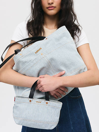 Сумка-тоут Heritage Micro Levi's, цвет Faded Blue
Сумка-тоут Heritage Micro Levi's, цвет Faded Blue