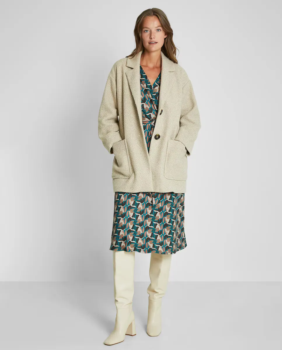 Женское тканевое пальто с воротником с лацканами и пуговицами Trucco, бежевый
Женское тканевое пальто с воротником с лацканами и пуговицами Trucco, бежевый