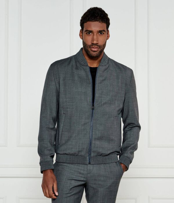 Куртка-Бомбер ukashi232x Slim fit Hugo, серый
Куртка-Бомбер ukashi232x Slim fit Hugo, серый