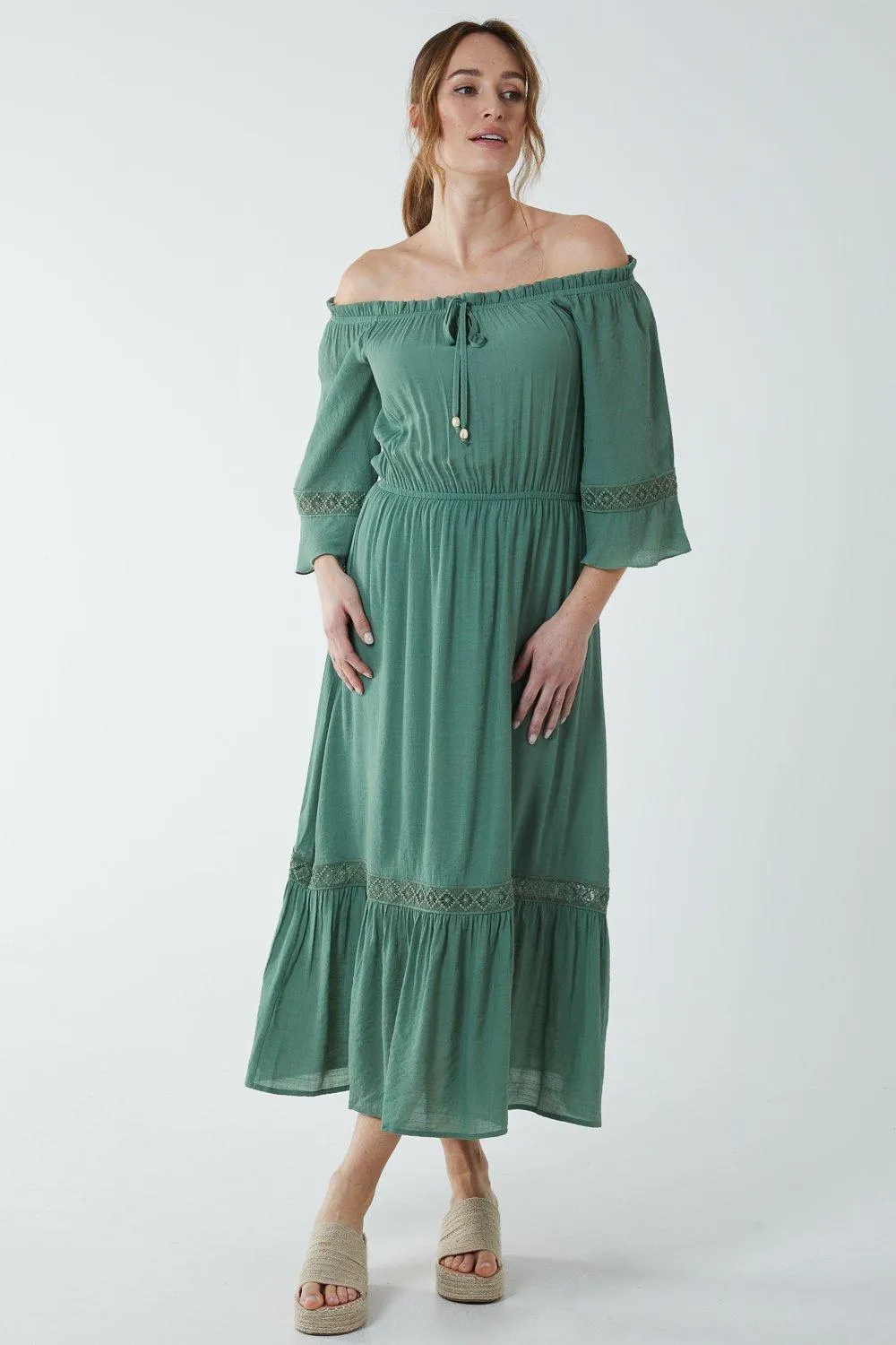 Платье миди с эластичной кружевной вставкой и открытыми плечами Blue Vanilla, хаки
Платье миди с эластичной кружевной вставкой и открытыми плечами Blue Vanilla, хаки