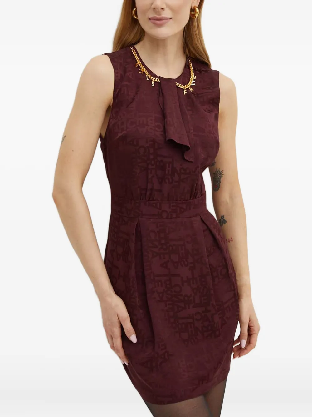 Платье с оборками и цепочкой Elisabetta Franchi, красный
Платье с оборками и цепочкой Elisabetta Franchi, красный