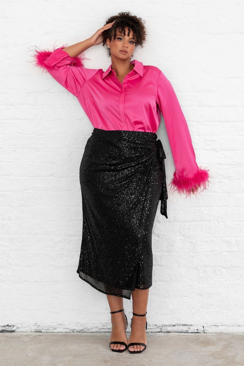 Функциональная юбка миди с запахом и пайетками Lovedrobe, черный
Функциональная юбка миди с запахом и пайетками Lovedrobe, черный