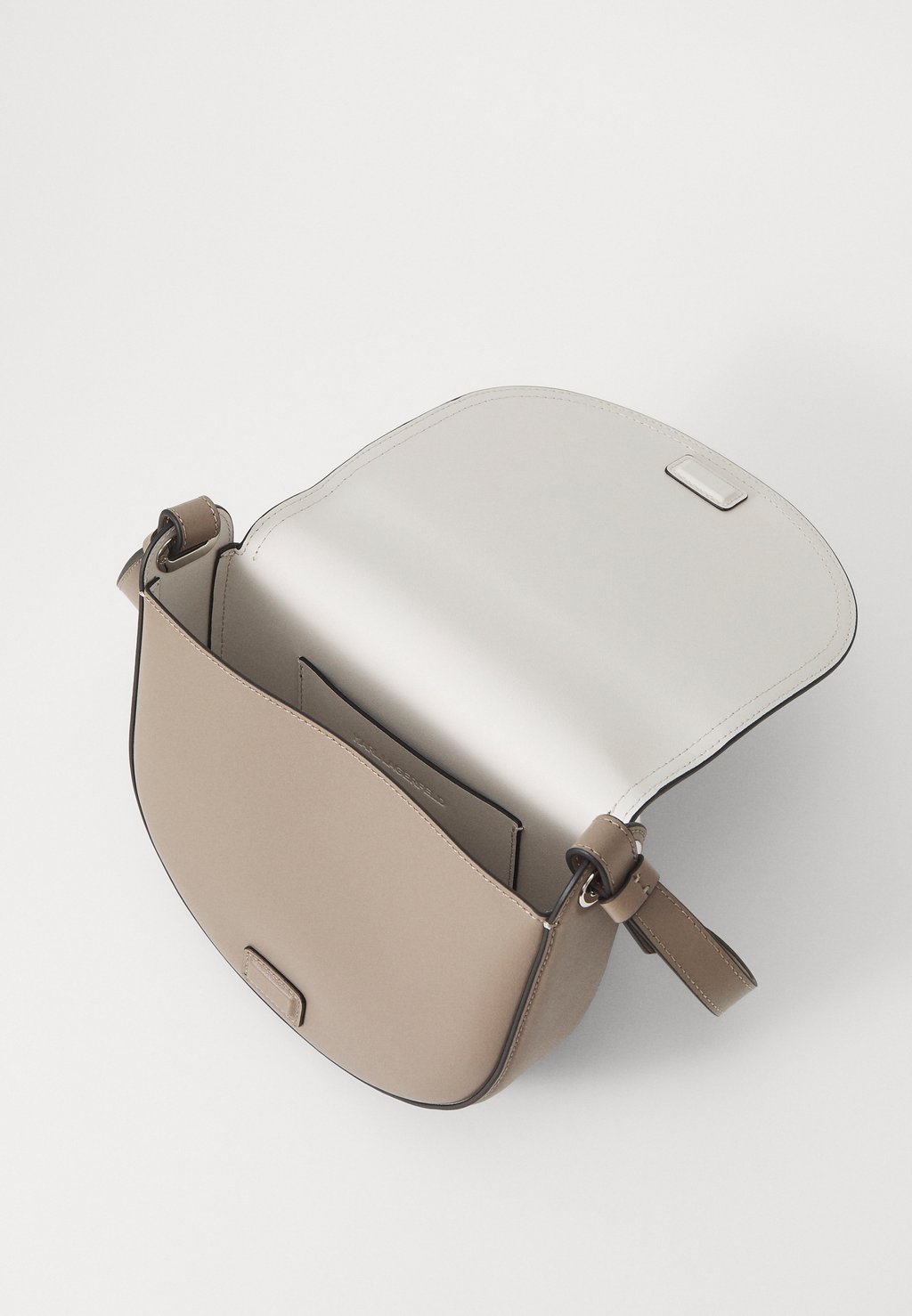 Сумка через плечо PERFORATED KARL LAGERFELD, серый
Сумка через плечо PERFORATED KARL LAGERFELD, серый