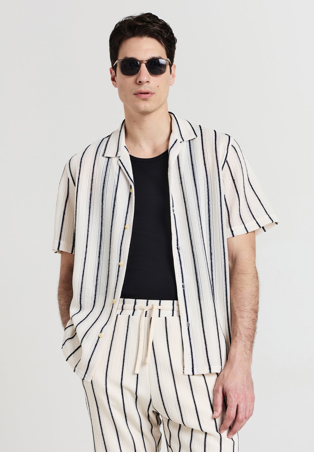 Рубашка BOWLING Calliope, бежевый
Рубашка BOWLING Calliope, бежевый