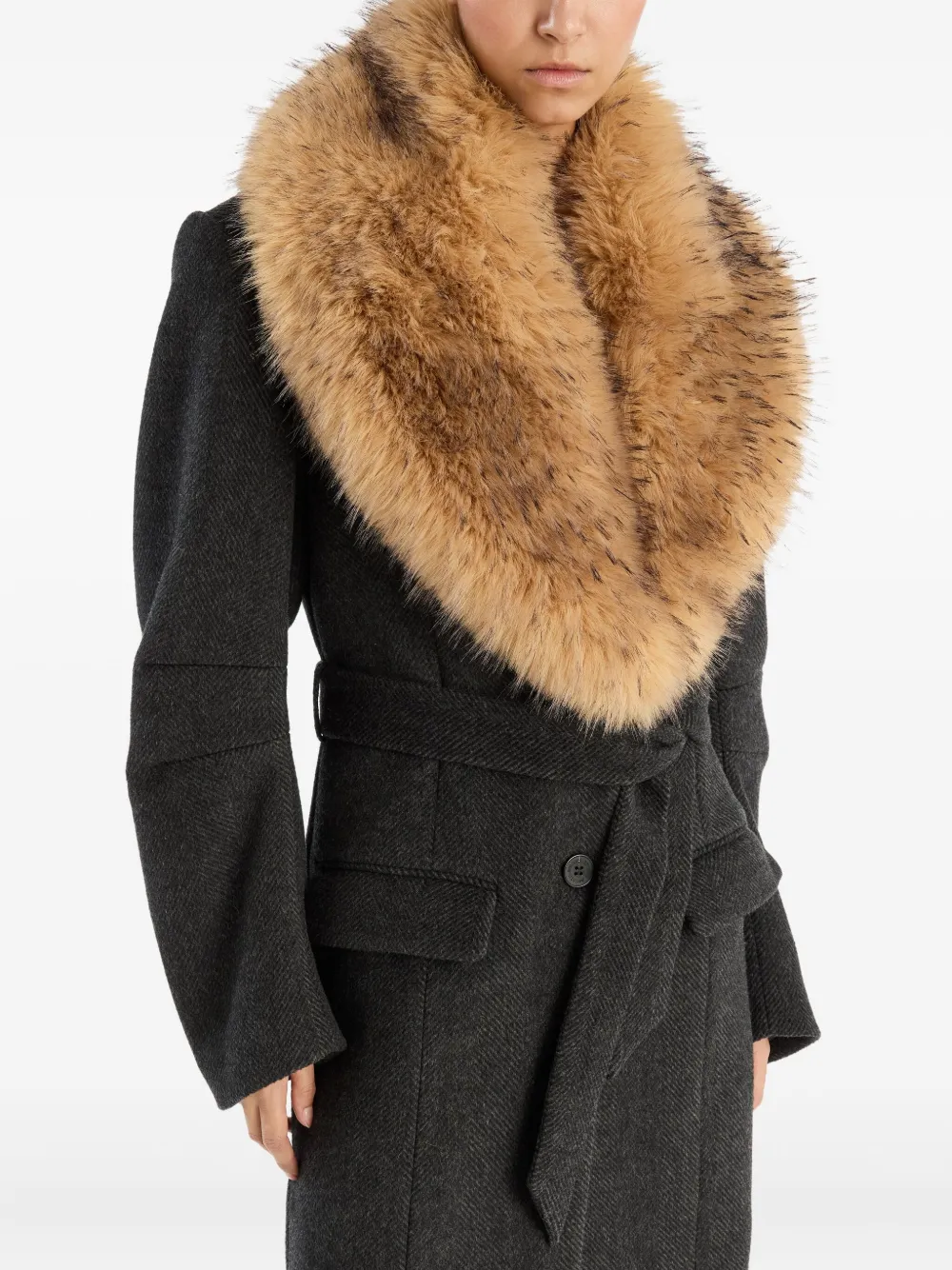 Однобортное пальто с воротником из искусственного меха ROTATE BIRGER CHRISTENSEN, серый
Однобортное пальто с воротником из искусственного меха ROTATE BIRGER CHRISTENSEN, серый