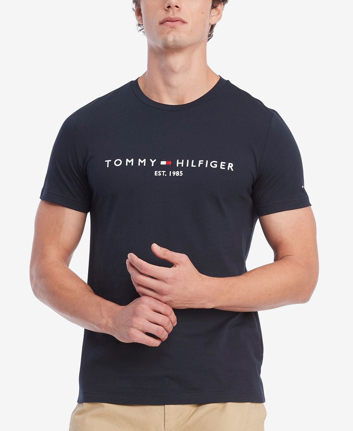 Мужская футболка с круглым вырезом с вышитым логотипом Tommy Hilfiger
Мужская футболка с круглым вырезом с вышитым логотипом Tommy Hilfiger