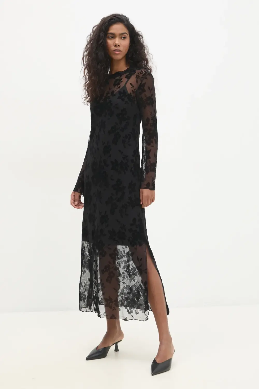 Платье Answear Lab, черный
Платье Answear Lab, черный