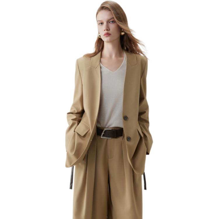 Костюм женский с V-образным вырезом Moderate ELLE, хаки
Костюм женский с V-образным вырезом Moderate ELLE, хаки