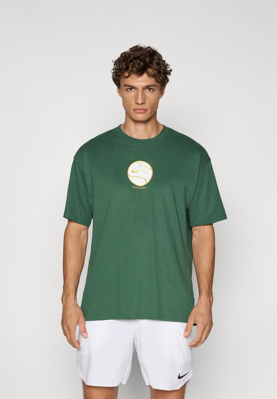 Футболка Nike Performance NIKECOURT TEE MAX90 SHANGHAI MASTERS, Fir/Green, Зеленый, Футболка Nike Performance NIKECOURT TEE MAX90 SHANGHAI MASTERS, Fir/Green
Футболка Nike Performance NIKECOURT TEE MAX90 SHANGHAI MASTERS, Fir/Green, Зеленый, Футболка Nike Performance NIKECOURT TEE MAX90 SHANGHAI MASTERS, Fir/Green