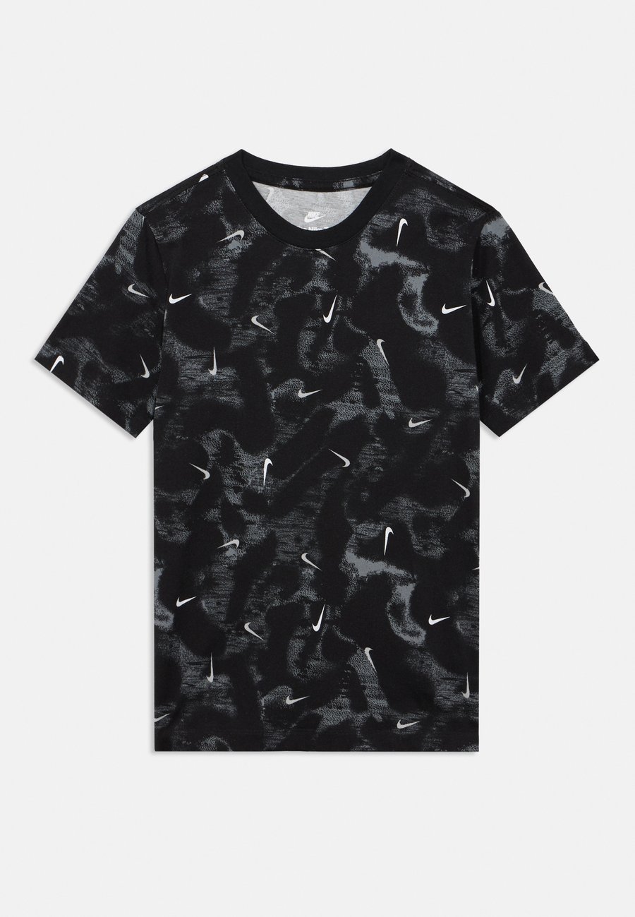 Футболка Nike Sportswear TEE UNISEX, Black/White/Black, Белый, Футболка Nike Sportswear TEE UNISEX, Black/White/Black
Футболка Nike Sportswear TEE UNISEX, Black/White/Black, Белый, Футболка Nike Sportswear TEE UNISEX, Black/White/Black