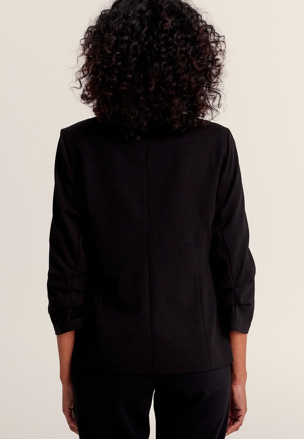 Блейзер IM SCHNEIDERSTIL Breal, черный
Блейзер IM SCHNEIDERSTIL Breal, черный