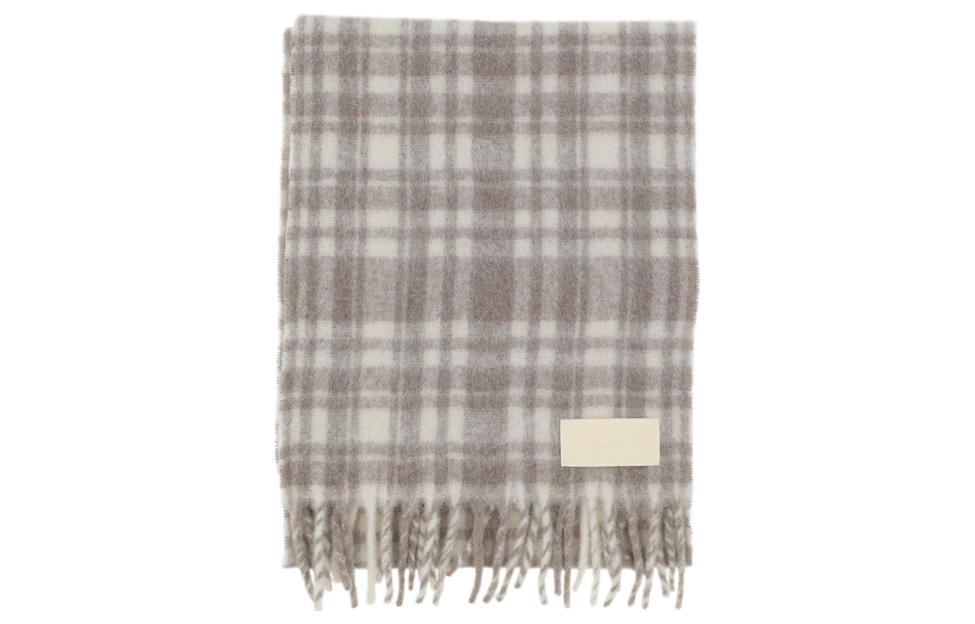 Шарф из альпаки унисекс бежевый AMIPARIS
Шарф из альпаки унисекс бежевый AMIPARIS